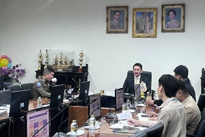 ​นายสรพงศ์ ไพฑูรย์พงษ์ รองปลัดกระทรวงคมนาคม เป็นประธานการหารือแนวทางปรับปรุงกฎหมาย การให้เช่ารถจักรยานยนต์ เพื่อยกระดับความปลอดภัยนักท่องเที่ยวต่างชาติ