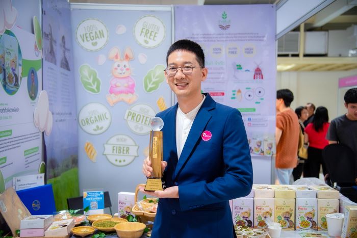 ส่องผลงาน 2 แชมป์ 7 Innovation Awards 2025 เปลี่ยนผลผลิตจากไร่นาและห้องแล็บด้วยนวัตกรรม ดันสินค้าไทยสู่ตลาดโลก “พาสต้าถั่วเขียวออร์แกนิค และ Hair Rise”