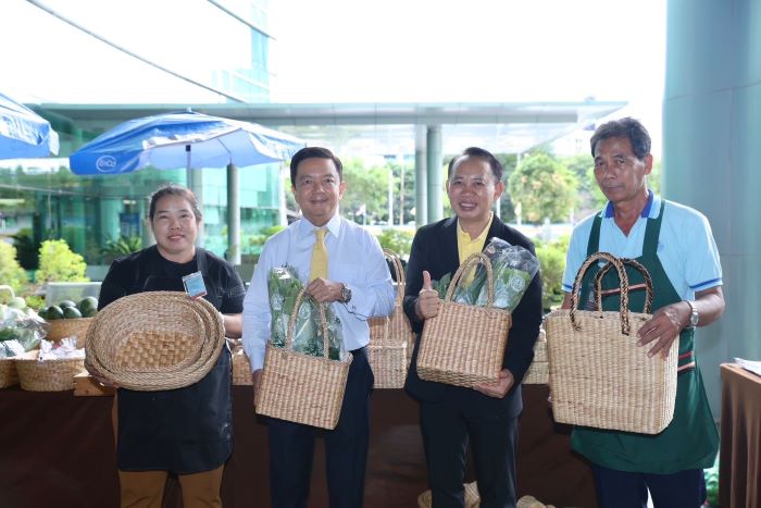 กลุ่ม ปตท. ชวนคุณสร้างรอยยิ้มให้เกษตรกรอย่างต่อเนื่อง ช่วยลดปัญหาผลผลิตล้นตลาด
