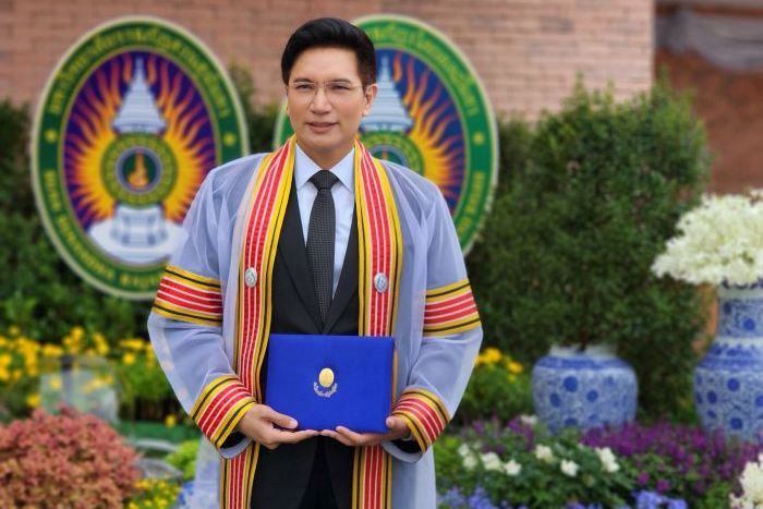 เครือ รพ.พญาไท-เปาโล แสดงความยินดีกับ คุณอัฐ ทองแตง ได้รับพระราชทานปริญญาดุษฎีบัณฑิตกิตติมศักดิ์