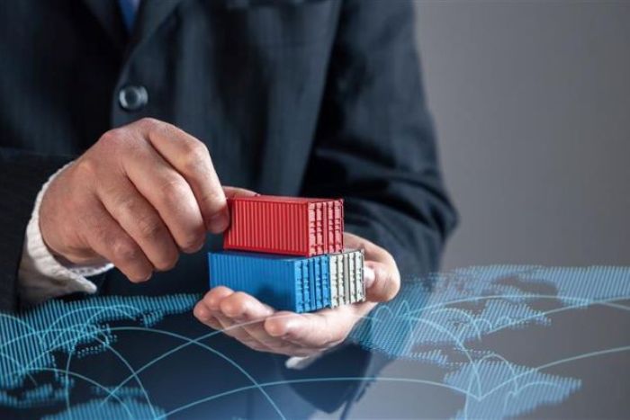 ส่งออกเดือน ต.ค. มีสัญญาณชะลอลง ทั้งปียังเติบโตดีจากผลสะสม 9 เดือน ด้านนำเข้าเร่งสูงต่อเนื่อง โดยเฉพาะทองคำ