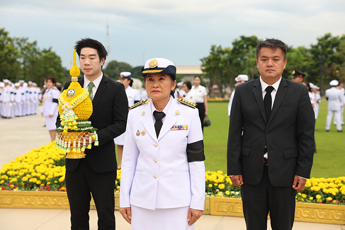 ธ.ก.ส. ร่วมพิธีวางพานพุ่มถวายบังคม เนื่องในวันคล้ายวันพระบรมราชสมภพ พระบาทสมเด็จพระบรมชนกาธิเบศร มหาภูมิพลอดุลยเดชมหาราช บรมนาถบพิตร