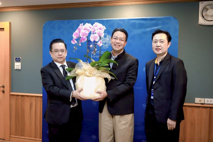 BAM เข้าพบ ผอ.สศค  เนื่องในวาระดิถีขึ้นปีใหม่ 2569 พร้อมแก้ปัญหาให้ลูกหนี้ได้มีเครดิตเข้าถึงสินเชื่อใหม่ได้ในอนาคตที่ดีขึ้น