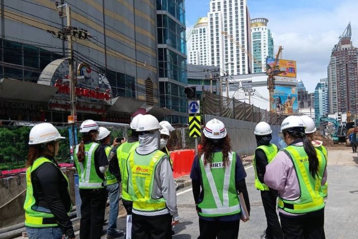 รฟม. ลุยตรวจ Day Audit “รถไฟฟ้าสายสีส้ม” คุมเข้มมาตรการสิ่งแวดล้อมตลอดสายทาง มุ่งลดผลกระทบเพื่อชาวกรุง